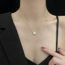Colar Feminino Dourado Delicado Borboleta